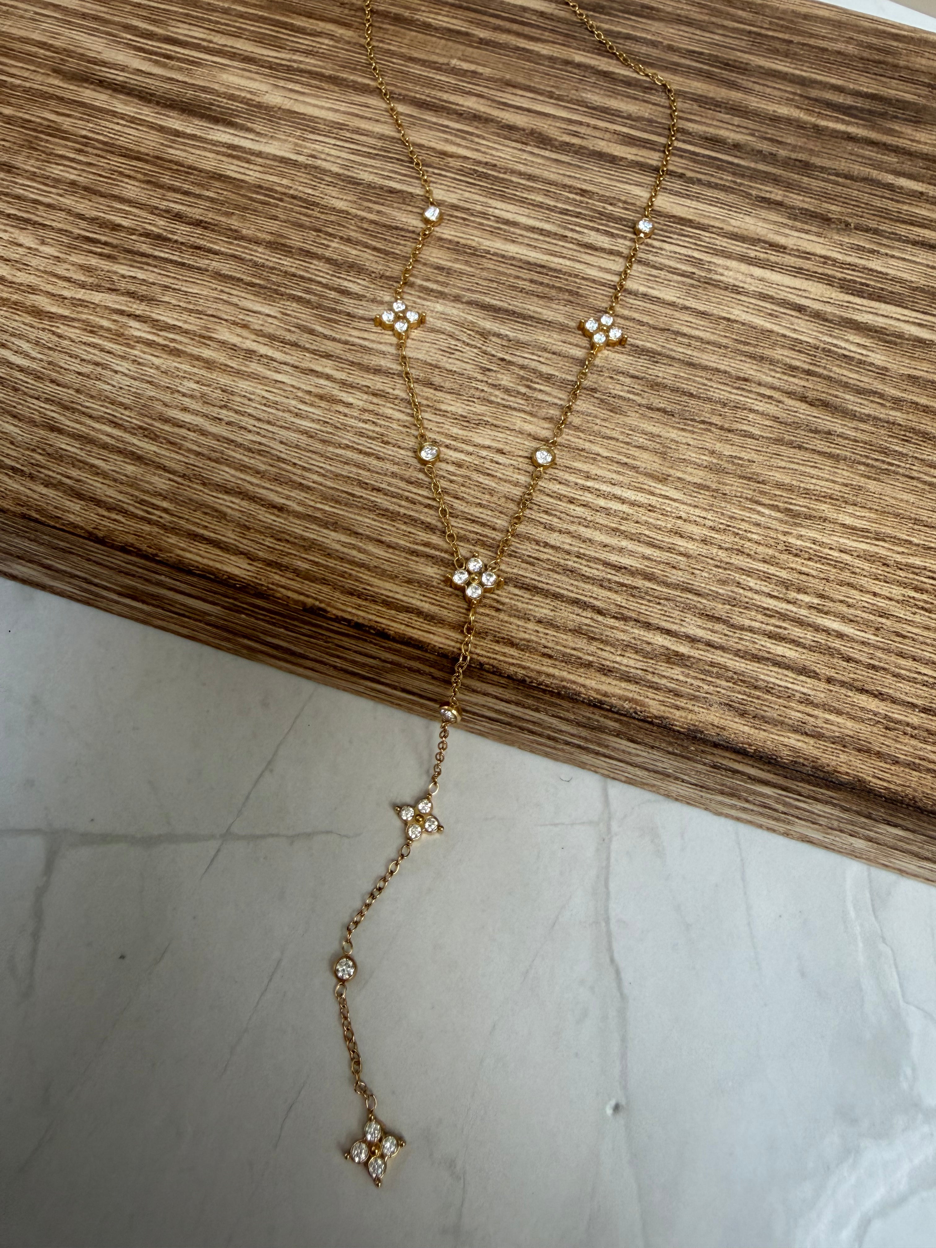 Collier Lily